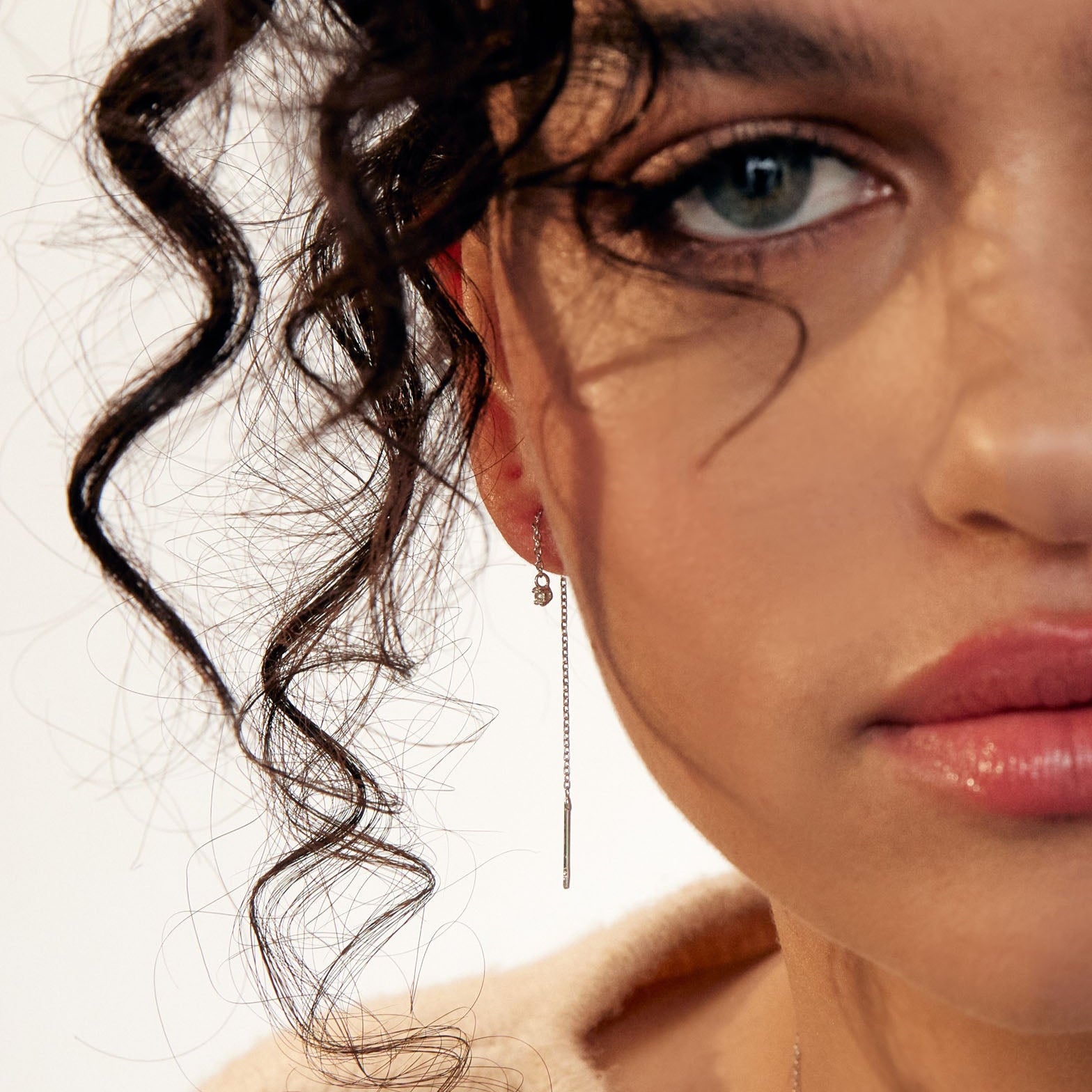 Petite stone thread Earrings (2mm/ single) - 14K/ 18K Gold