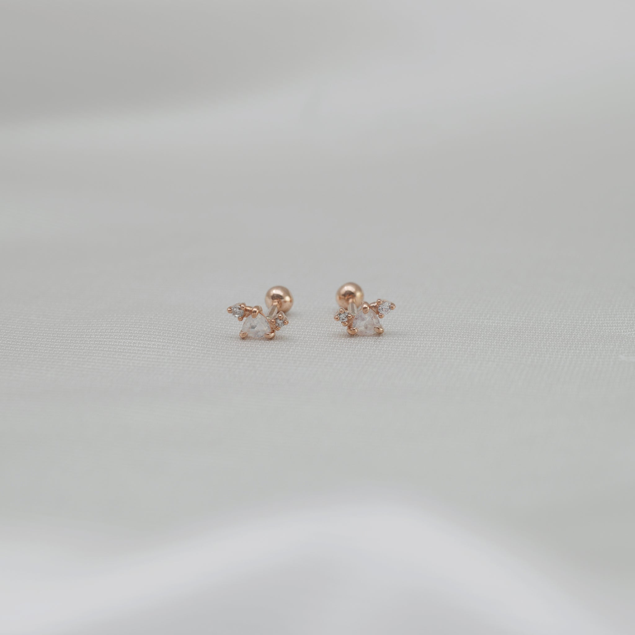 Trillion cluster Piercing (single) - 14K/ 18K Gold