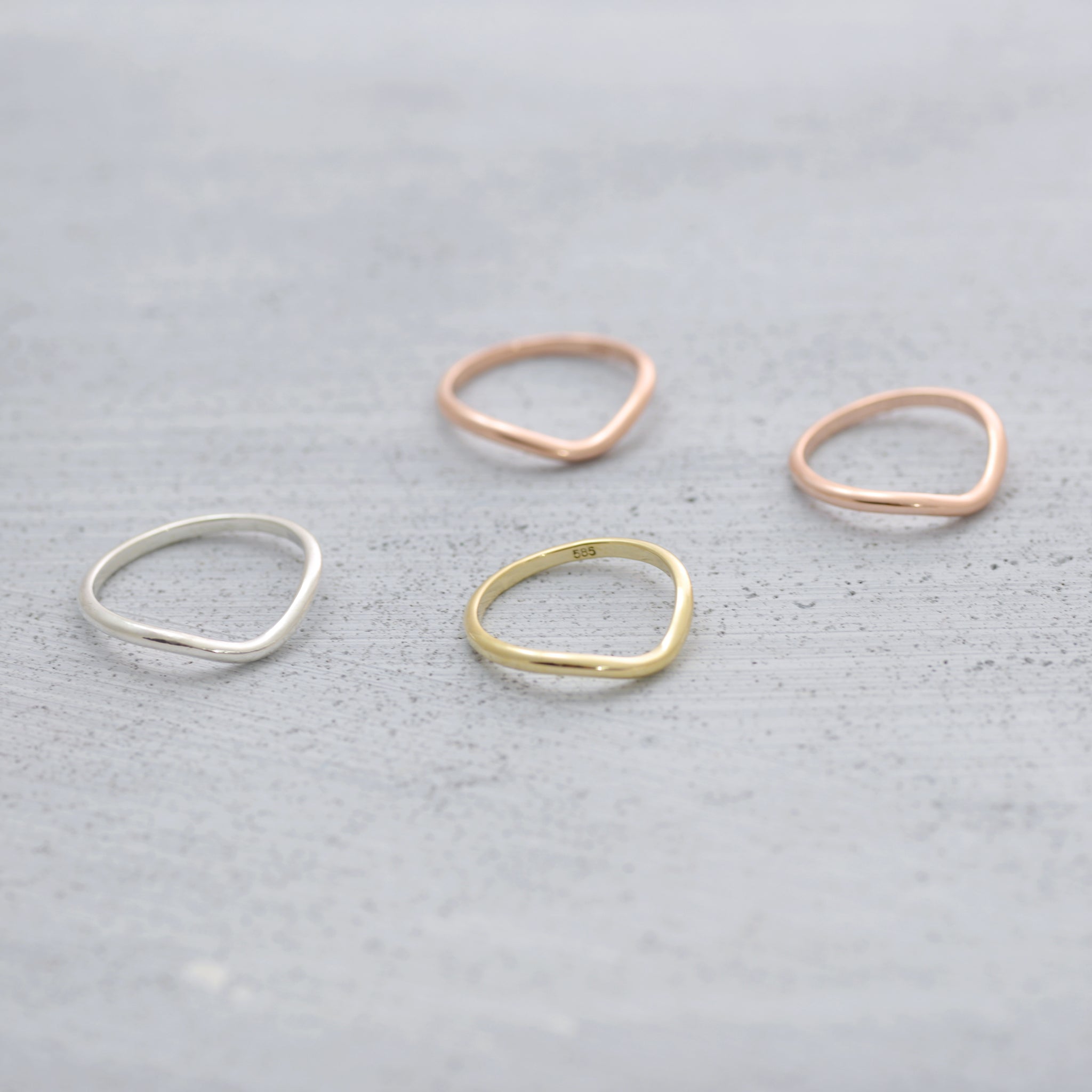 Soft curved dome Ring - Silver