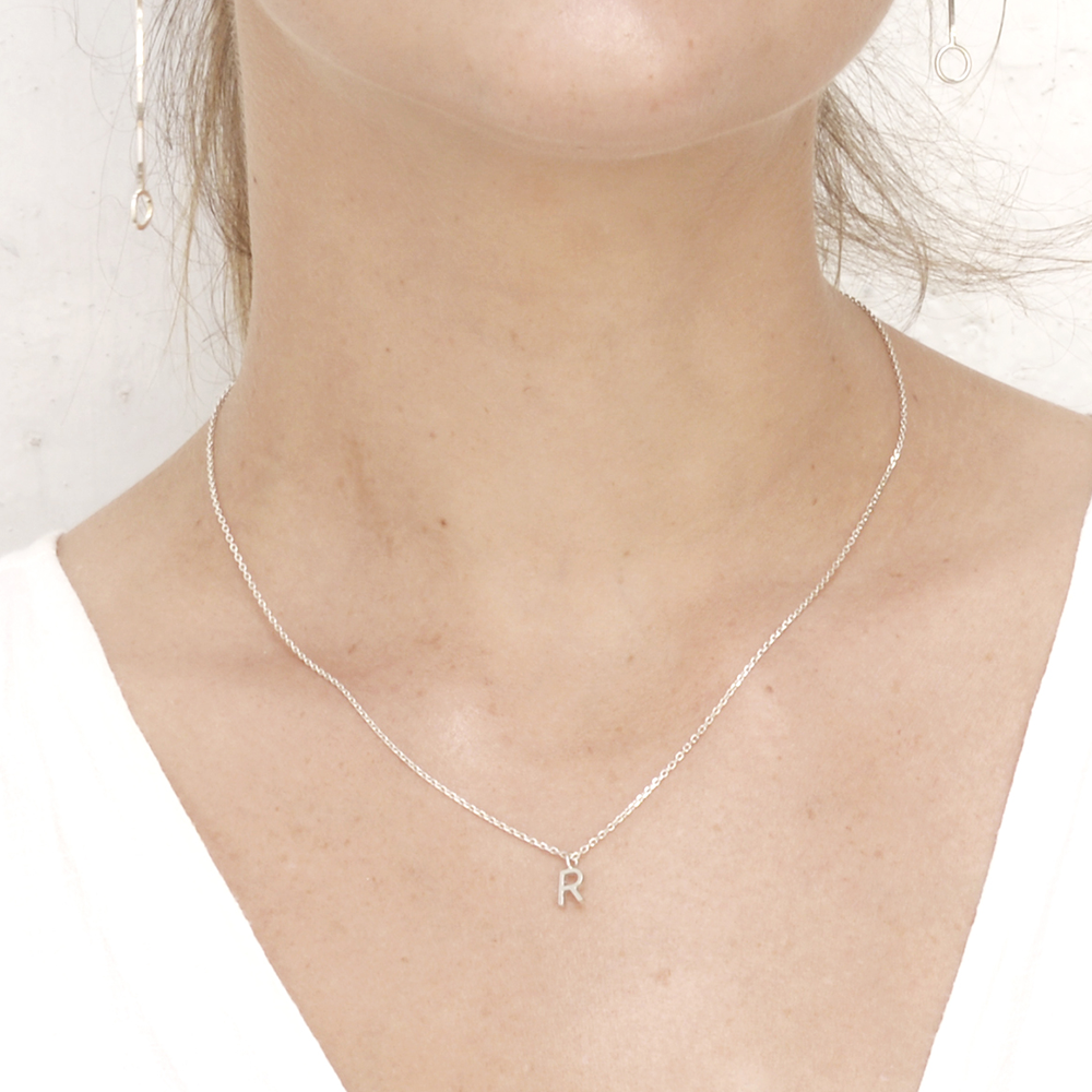 Minimal letter Necklace - Silver - HerBanana